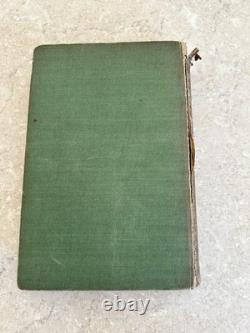 1944 ALICE IN WONDERLAND Very Rare Edition Through the looking glass