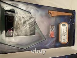 Big Chief Studios Doctor Who 11th Doctor Signature Edition figure VERY RARE Big Chief Studios Doctor Who 11th Doctor Signature Edition figure VERY RARE