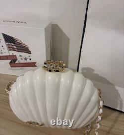 Chanel Beauty VIP Limited Edition Novelty WHITE Shell Pearl Bag VERY RARE NEW