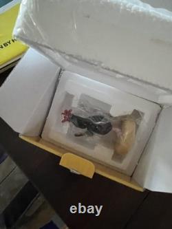 Coalport Wallace & Gromit FEATHERS Very RARE First Edition Figure Boxed
