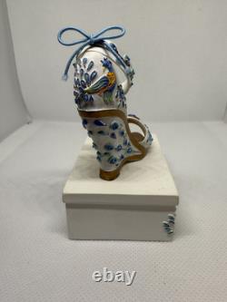 Limited edition very rare Elvis Presley collectible Shoe With Stand