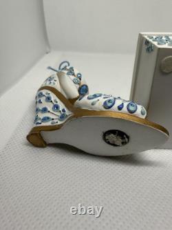 Limited edition very rare Elvis Presley collectible Shoe With Stand