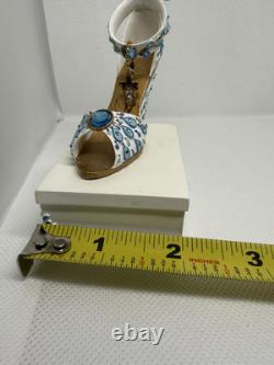 Limited edition very rare Elvis Presley collectible Shoe With Stand