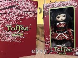 SAKURA Huckleberry TOFFEE 12 Doll (LIMITED EDITION) VERY RARE #0001 /1000