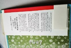 VERY RARE BOOK COLLECTIBLE A WORLD OF PATTERN GWEN WHITE 1961 2nd EDITION