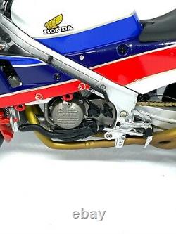 Very Rare 112 scale Universal Hobbies Honda RC30 Superbike Joey Dunlop Version