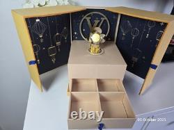 Boîte à musique Vivienne Mooncake édition limitée Louis Vuitton. Très rare, objet de collection