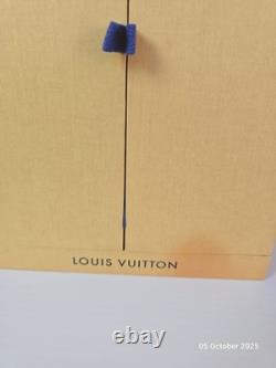 Boîte à musique Vivienne Mooncake édition limitée Louis Vuitton. Très rare, objet de collection