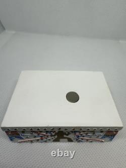 Chaussure de collection Elvis Presley en édition limitée, très rare, avec support