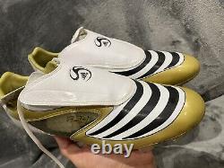 Chaussures de football Adidas f30 taille 10 UK très rares, modèle de 2008 édition Or