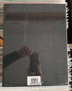 Coffret de livres Nirvana. Photographies signées en édition limitée, scellées, très rares.