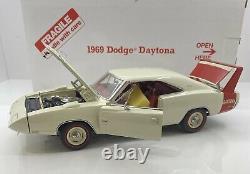 Danbury Monnaie 1/24 Échelle 1969 Dodge Daytona Edition Limitée Et Très Rare