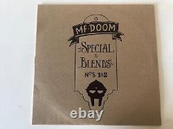 Édition Deluxe 2LP de MF Doom Special Blends Vol. 1&2 incluant un sac en toile de jute très rare.