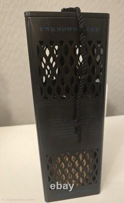 Édition limitée Kraken Unknown Deep bouteille, boîte en métal et verre pleins. Très rare