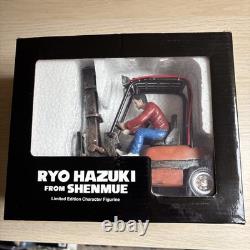 Figurine édition limitée très rare de Ryo Hazuki de Shenmue sur chariot élévateur
