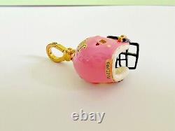 Juicy Couture Édition Limitée 2009 Charm de Casque de Football en Émail Rose Très Rare