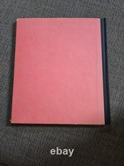 La maison cachée, livre très rare de Margaret Wise Brown, première édition de 1953, relié, sans jaquette.