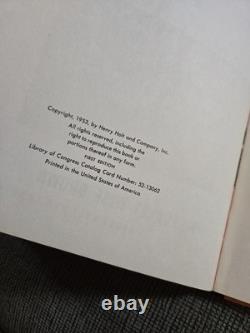 La maison cachée, livre très rare de Margaret Wise Brown, première édition de 1953, relié, sans jaquette.