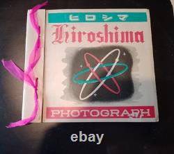 Livre photo commémoratif d'Hiroshima, 2ème Guerre mondiale, 1ère édition, très rare dans cet état.