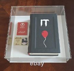 Livre relié édition deluxe IT très rare signé par Bill Skarsgard Pennywise