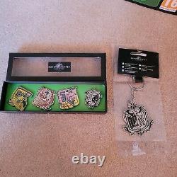 Monster Hunter World Collectors Edition Ps4 Très Rare Avec Set D'épingles Et Porte-clés