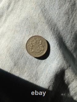 Pièce de monnaie de 1983 Première édition. État : toutes les inscriptions visibles, très rare.