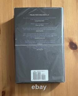 Première édition signée Three Moments Of An Explosion China Miéville 2015 Très rare