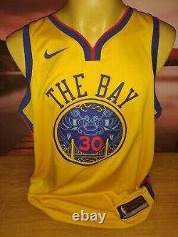 Steph Curry Golden State Warriors Édition Ville Chinoise NBA XL très rare la baie