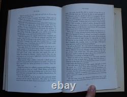 TRÈS RARE ÉDITION ORIGINALE DE 1986 DE ON ACTING, RELIURE CARTONNÉE, SIGNÉE PAR LAURENCE OLIVIER