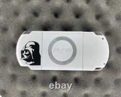 Très rare Sony PSP 2000 (édition Darth Vader) + nouvelle batterie et chargeur en parfait état