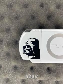 Très rare Sony PSP 2000 (édition Darth Vader) + nouvelle batterie et chargeur en parfait état