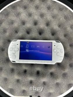 Très rare Sony PSP 2000 (édition Darth Vader) + nouvelle batterie et chargeur en parfait état