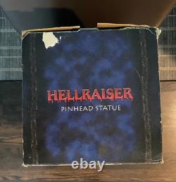 Très rare statue Hellraiser Pinhead édition limitée 557/1500 NECA 15 pouces
