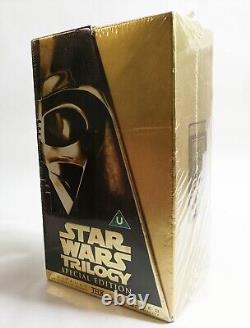 Trilogie spéciale de la Guerre des étoiles en édition spéciale coffret doré (VHS/SUR, 1997) Très rare