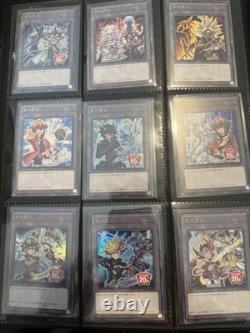 Yu-Gi-Oh Gros Lot de Cartes et Objets Très Rares