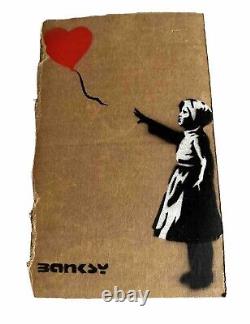 Œuvre d'art en carton brûlé très rare Édition limitée de style Banksy